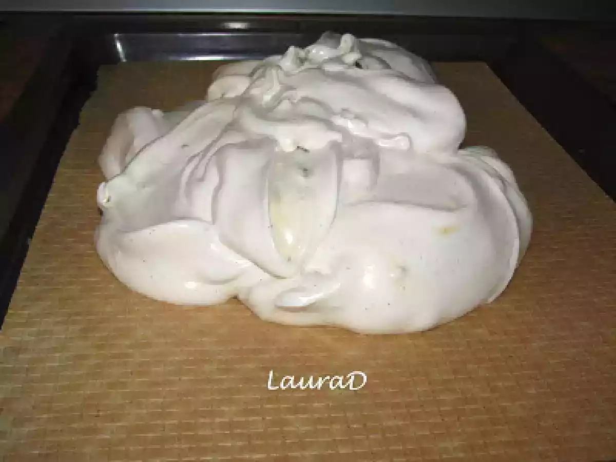 Napolitane cu crema alba de vanilie pufoasa si crocanta - poza 6