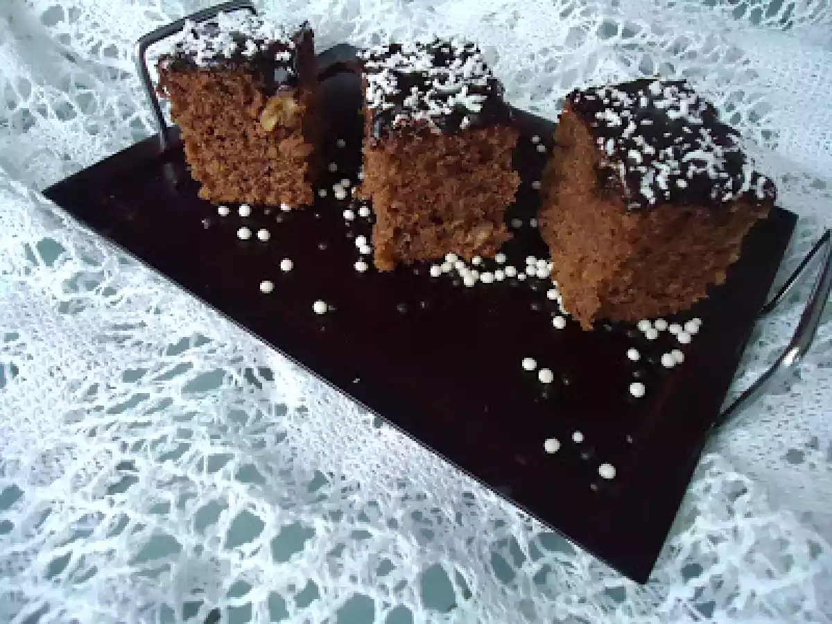 Negresa de post cu nuci si glazura de cacao - poza 3