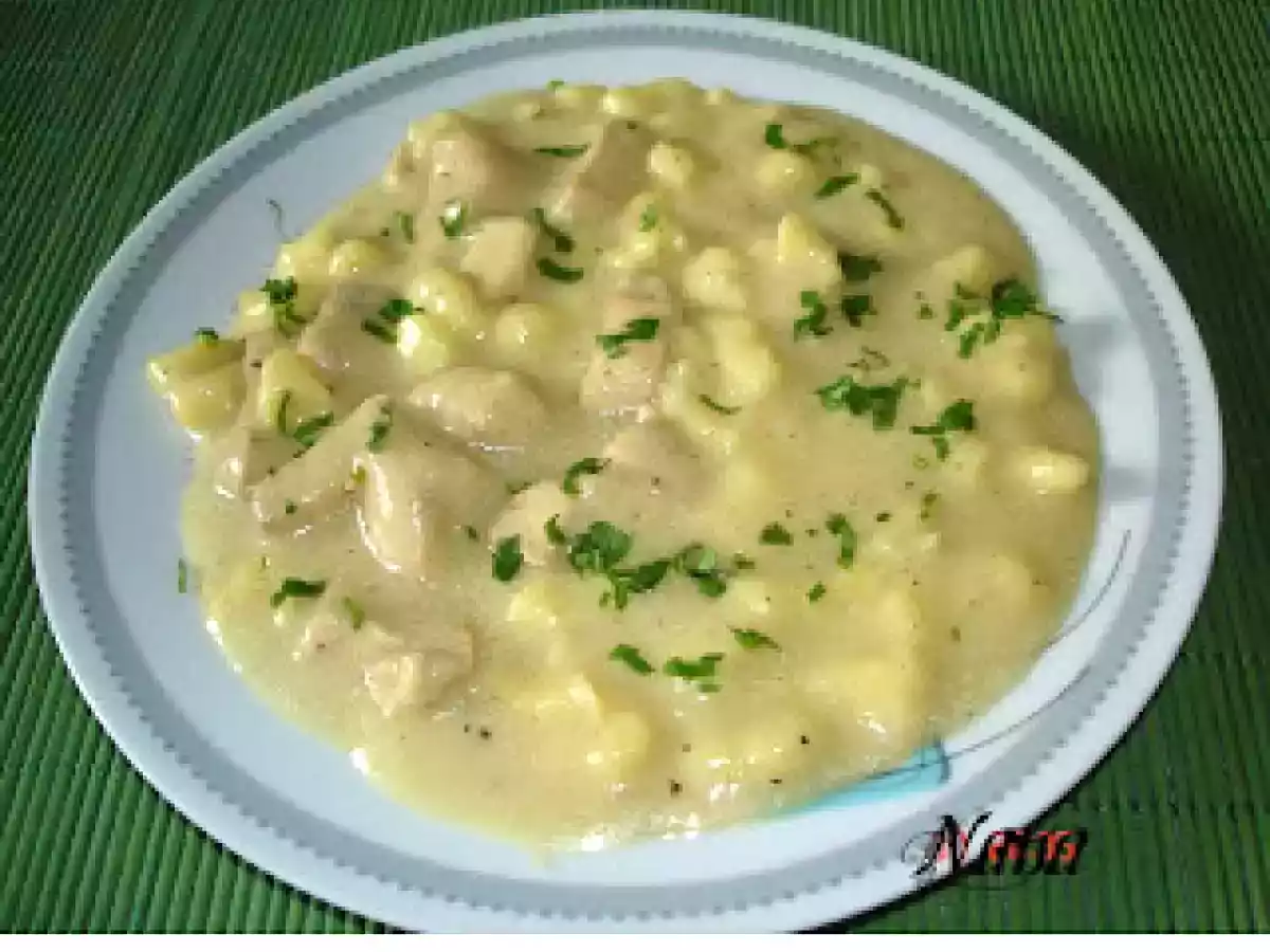 NOKEDLI CU PIEPT DE PUI