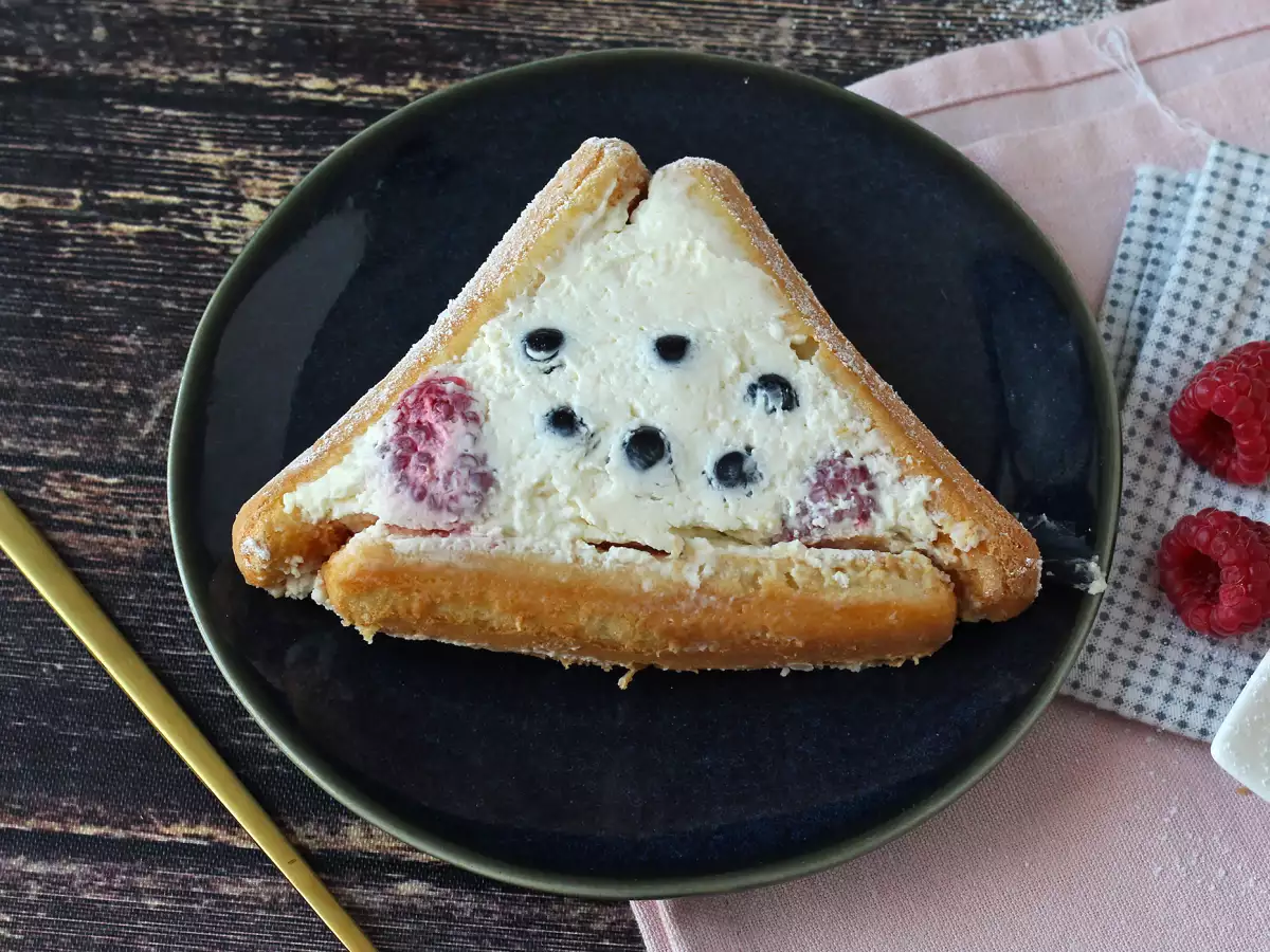 Nu ai nevoie de o formă pentru a face acest buștean cu fructe roșii! - poza 2