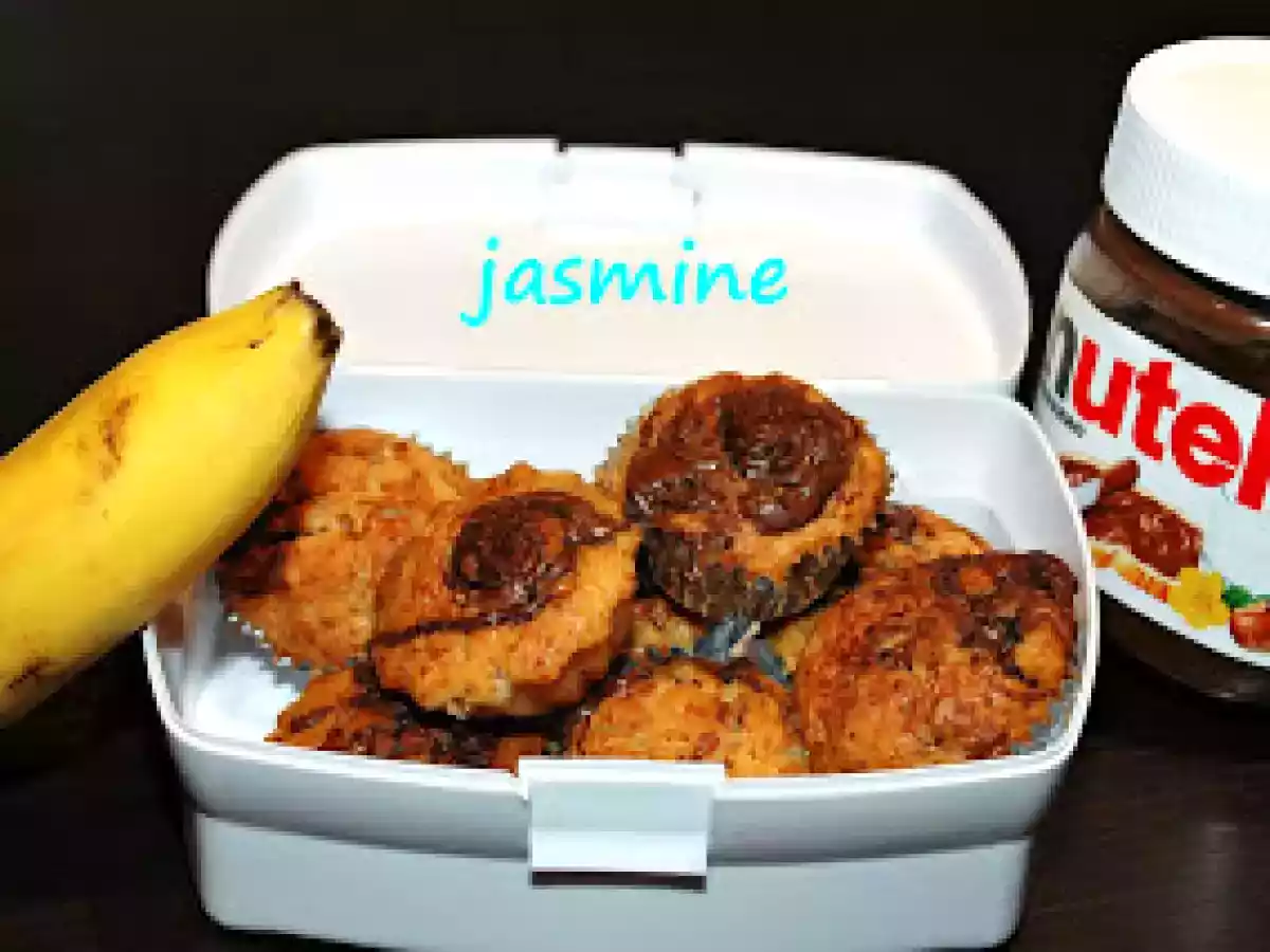 Nutella bananas mini muffins - Mini briose cu Nutella si banane
