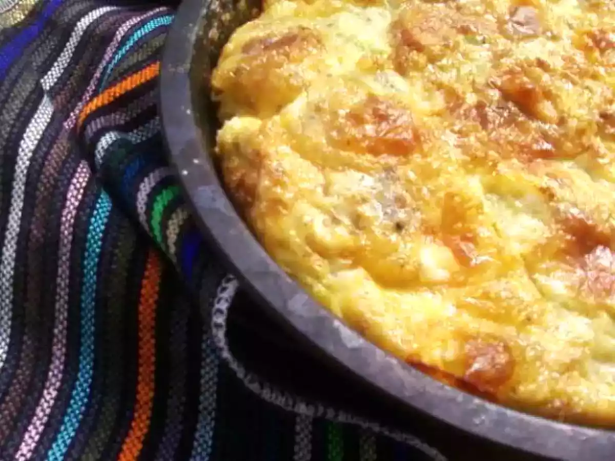 Omleta cu carnati si cascaval - poza 2