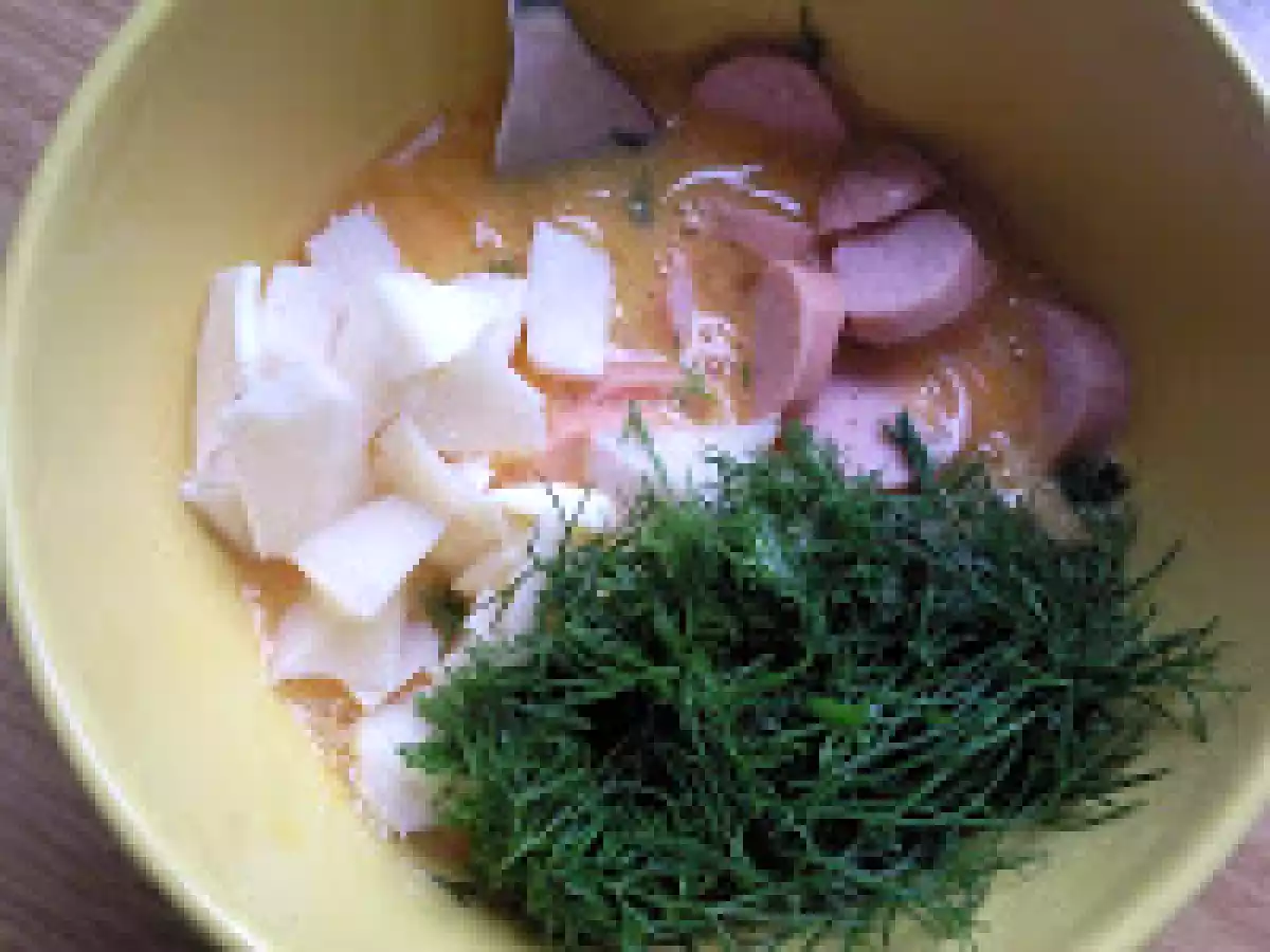 OMLETA CU CASCAVAL SI CRENVUSTI VEGETALI / TORTILLA FRACESA CON QUESO Y SALCHICHA VEGETAL - poza 5