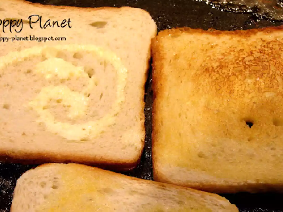 Omleta cu ciuperci si porumb pe toast - poza 2