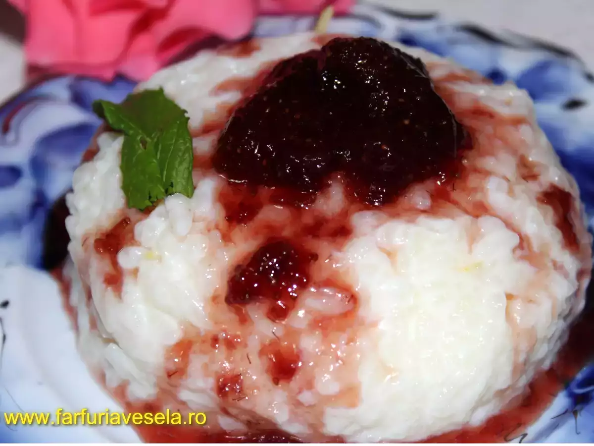 Orez cu lapte (reteta video)