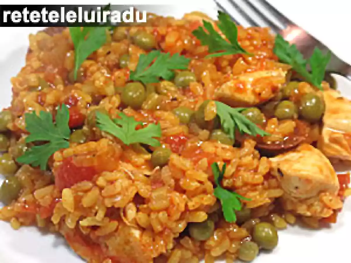 Orez cu pui si carnati chorizo