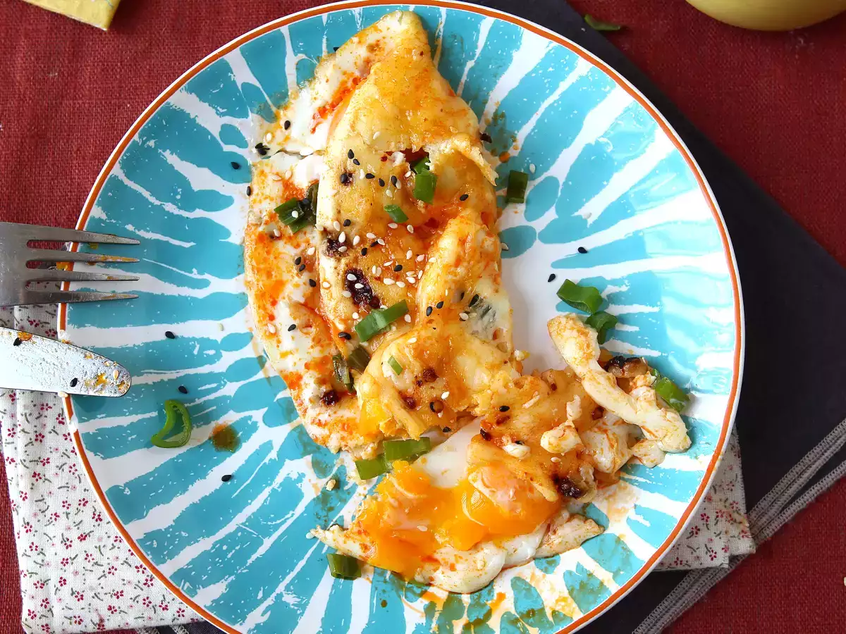 Ouă prăjite cu miere și mozzarella, micul dejun expres dulce, sărat și picant! - poza 2