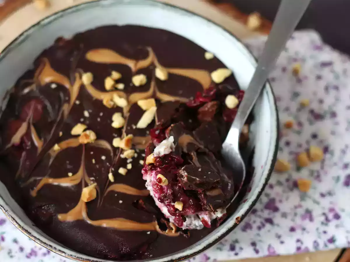 Ovăz cu fructe roșii și ciocolată, un mic dejun sănătos și sățios! - poza 2