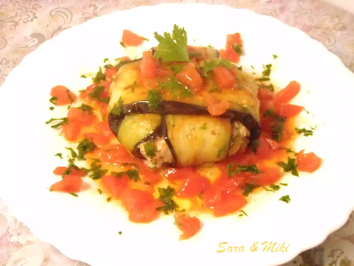 Pachetele din vinete cu carne tocata