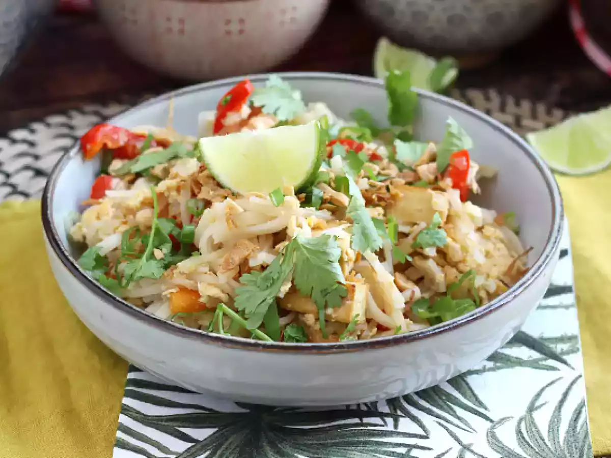 Pad thaï cu tofu - poza 5