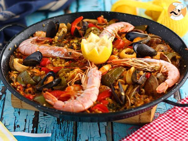 Paella cu fructe de mare - explicata pas cu pas