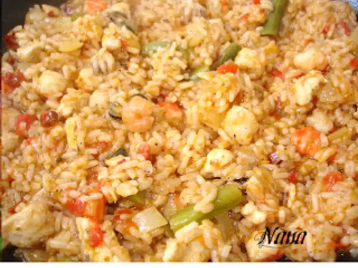 PAELLA CU PUI SI FRUCTE DE MARE - poza 5