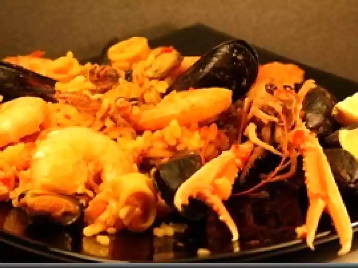 Paella de marisco (cu fructe de mare) - poza 2