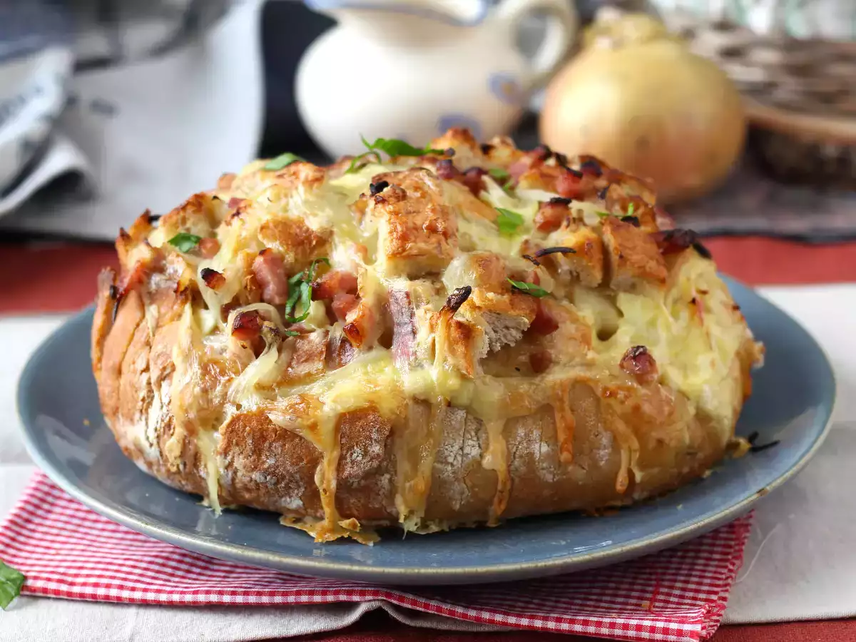 Pâine arici umplută în stil Tartiflette - poza 2