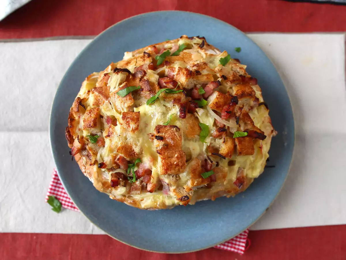 Pâine arici umplută în stil Tartiflette - poza 6