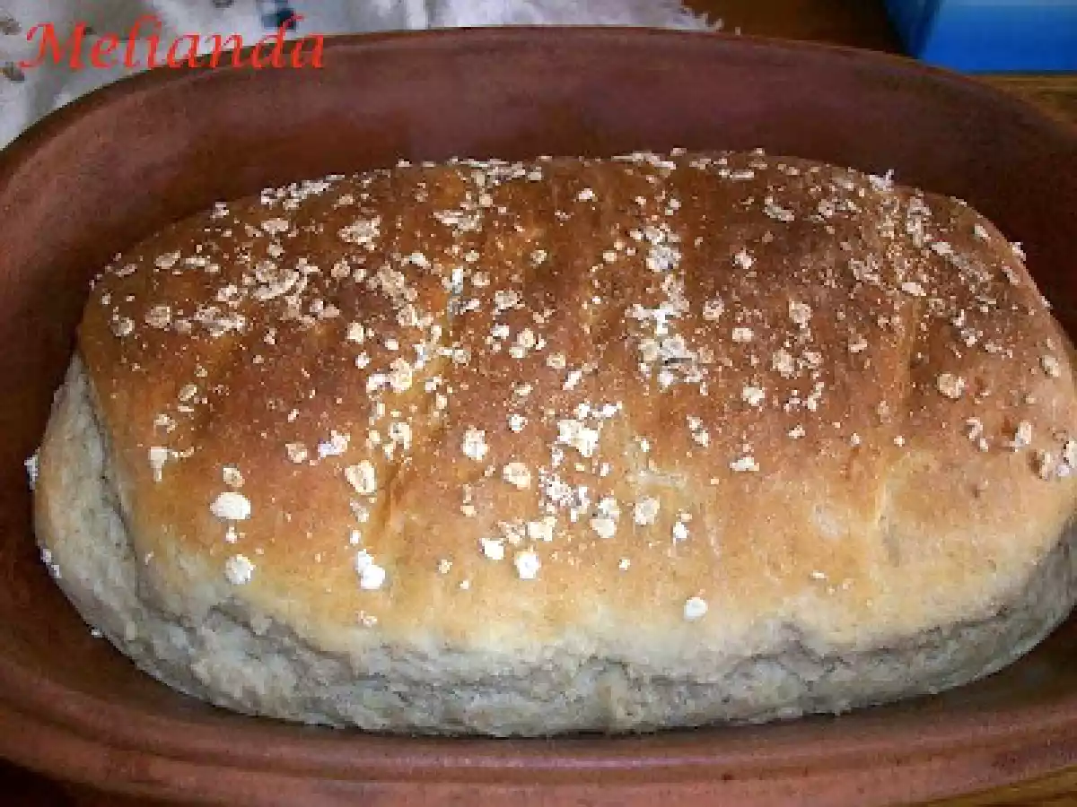 Paine coapta in vas de lut - poza 3