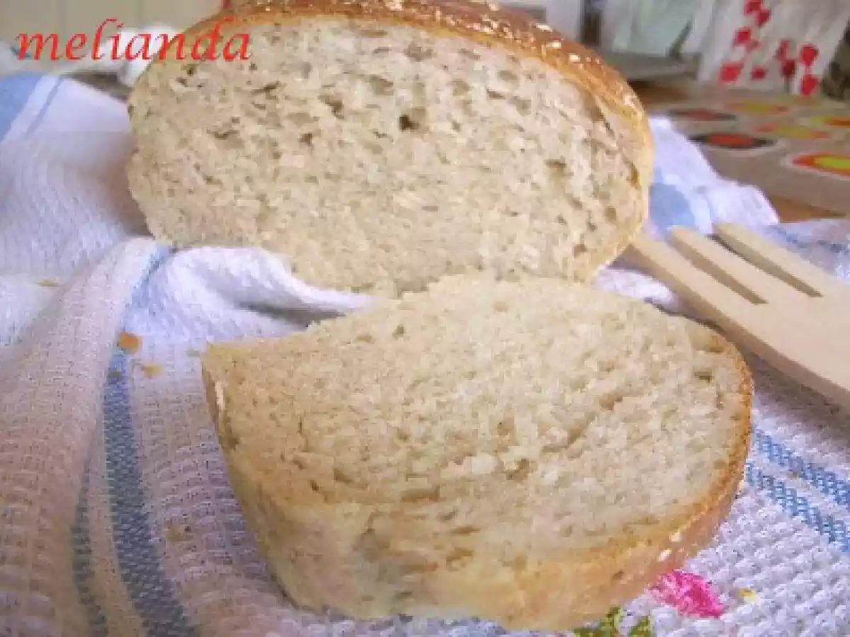 Paine coapta in vas de lut - poza 6