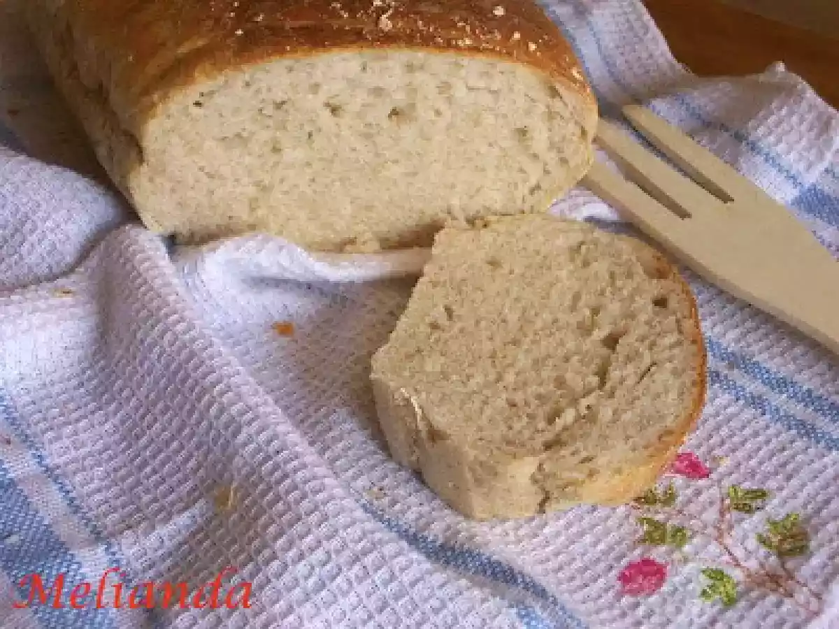 Paine coapta in vas de lut - poza 9