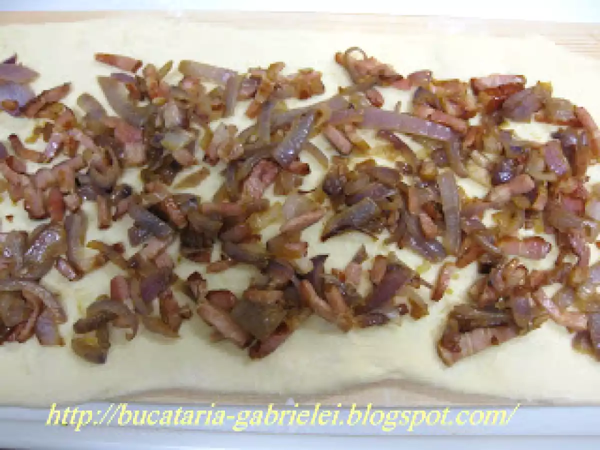 Paine cu ceapa si bacon - poza 3