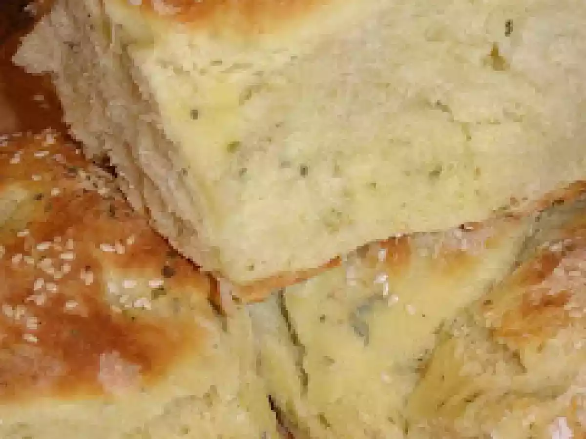 Paine cu ierburi aromate