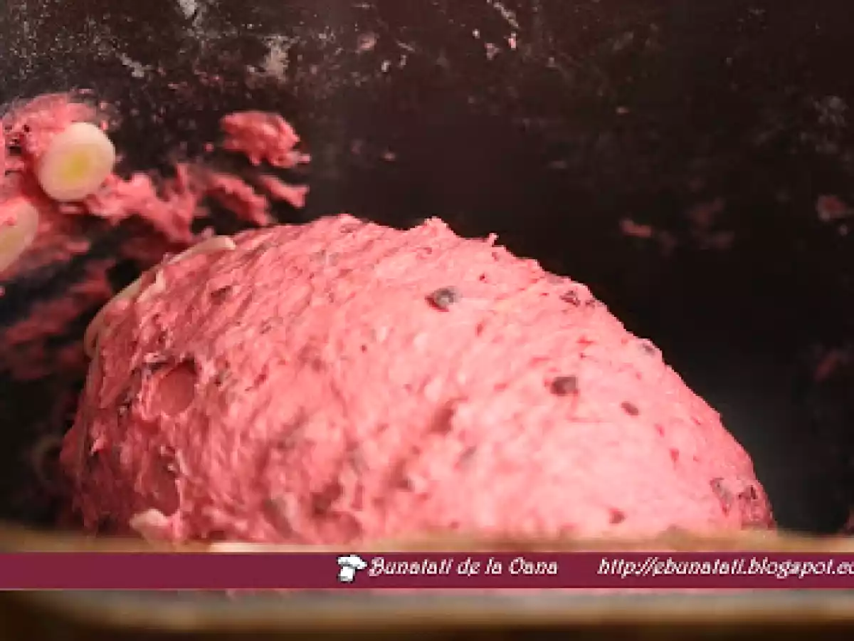 Paine cu sfecla rosie