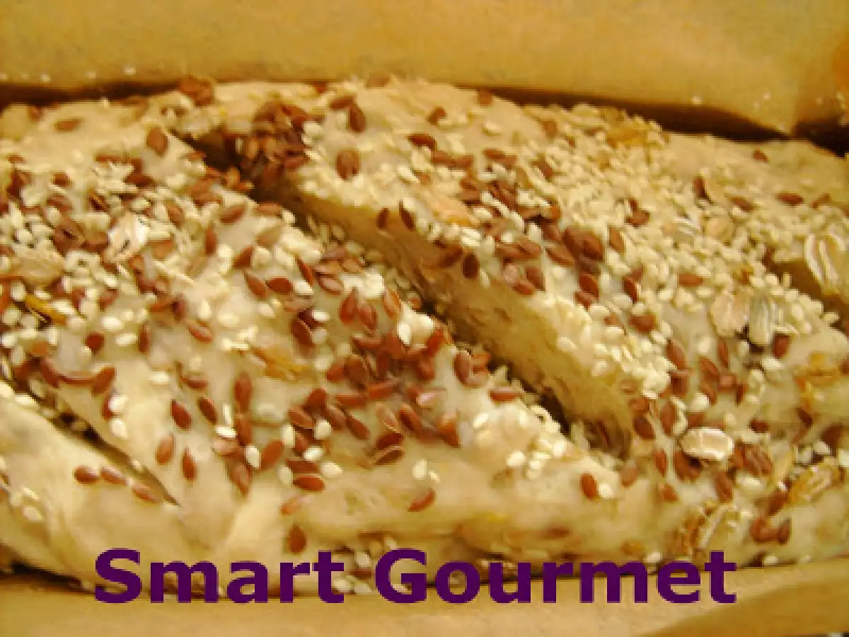 Paine graham cu fulgi de secara si seminte de in - poza 2