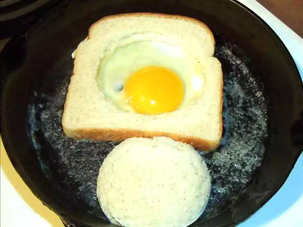 Paine prajita cu ou - poza 2