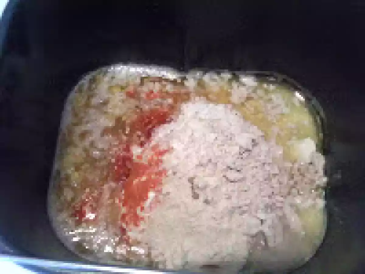 PAINE UMPLUTA CU CASCAVAL SI CRENVUSTI VEGETALI / - poza 2