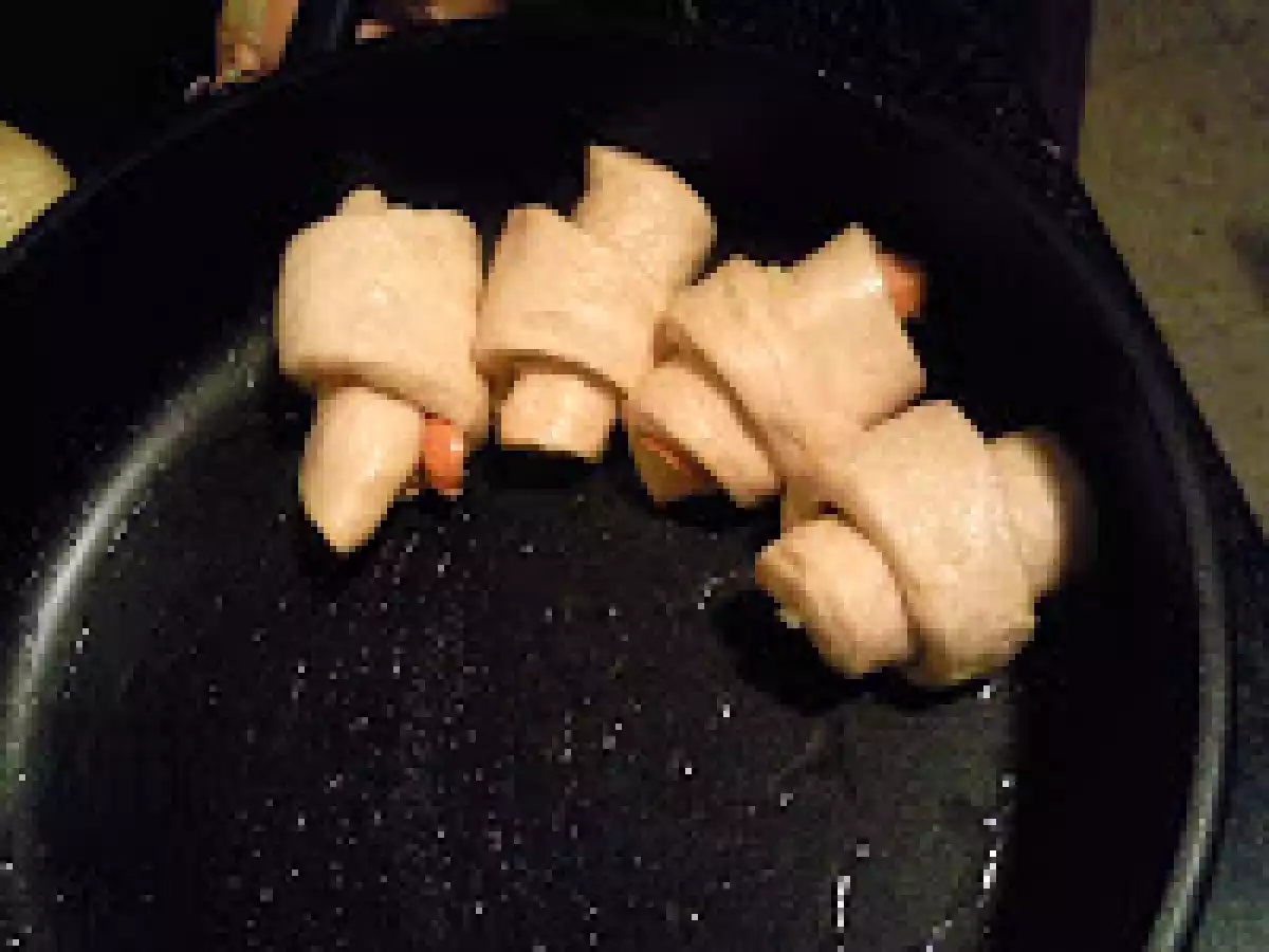 PAINE UMPLUTA CU CASCAVAL SI CRENVUSTI VEGETALI / - poza 9