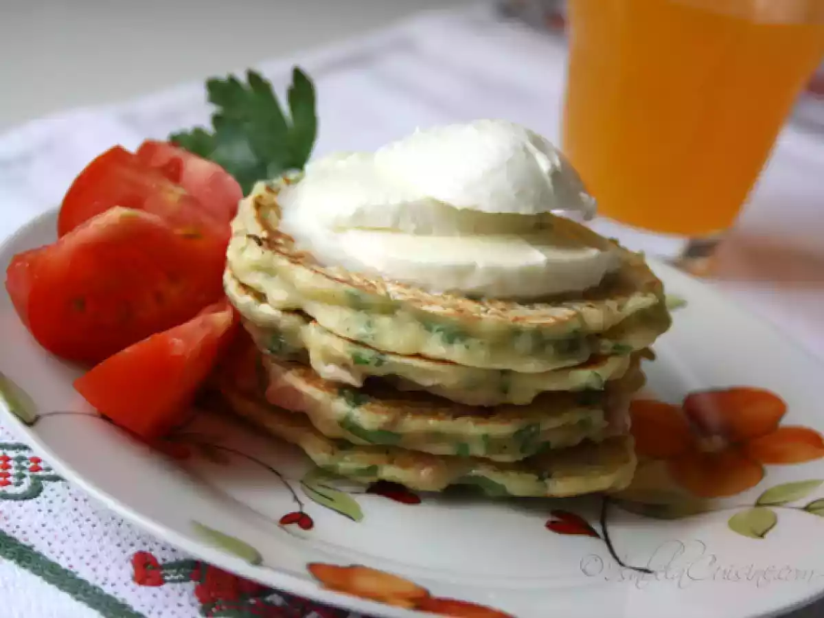 Pancakes cu bacon si patrunjel
