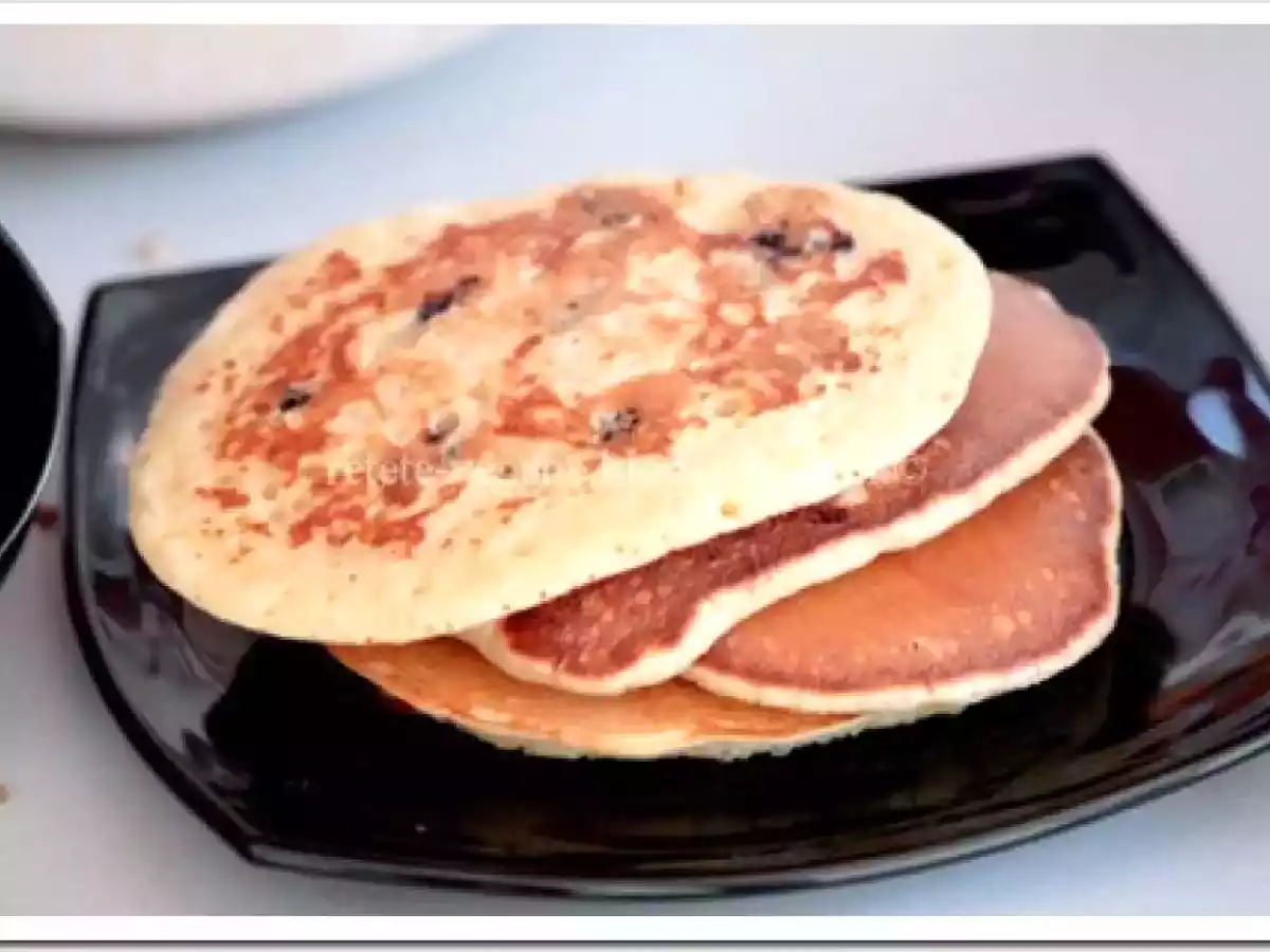 Pancakes cu drojdie - poza 5