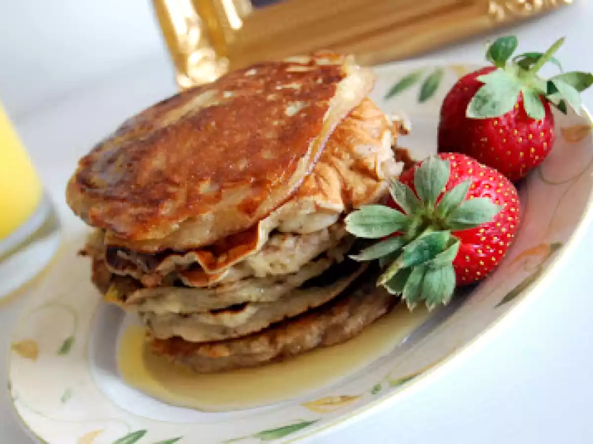 Pancakes cu mere si sirop de artar - poza 3