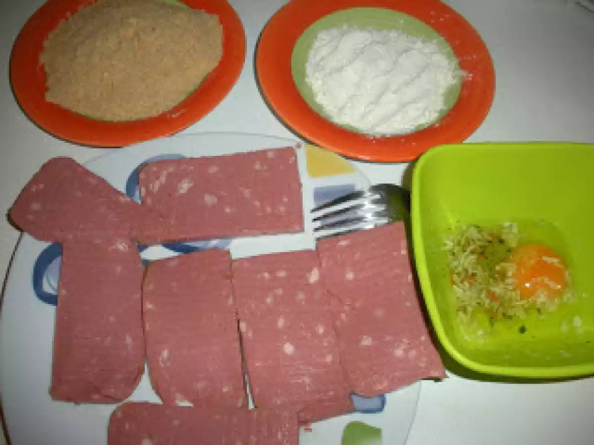 PANE DIN CONSERVA DE PORC - poza 3