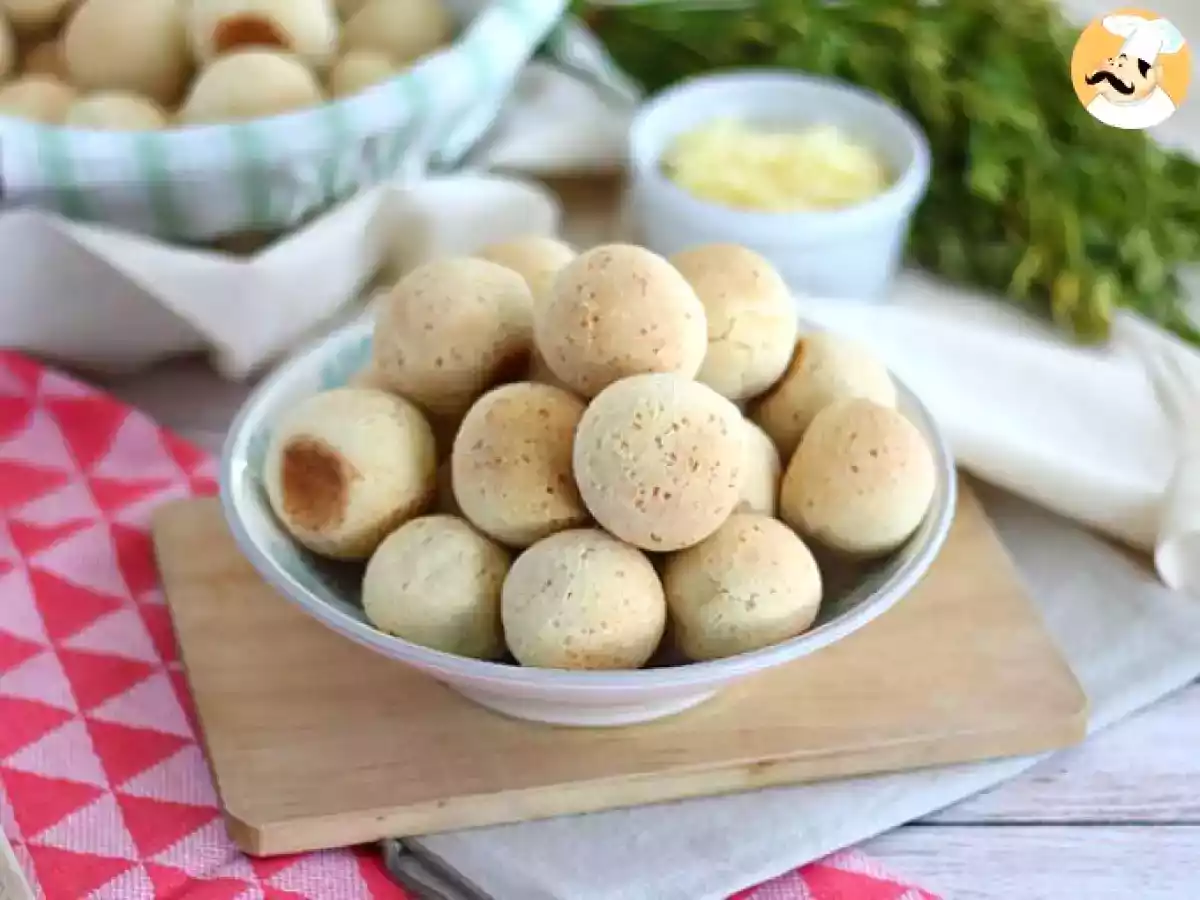 Pão de queijo, painici braziliene cu branza-Petitchef