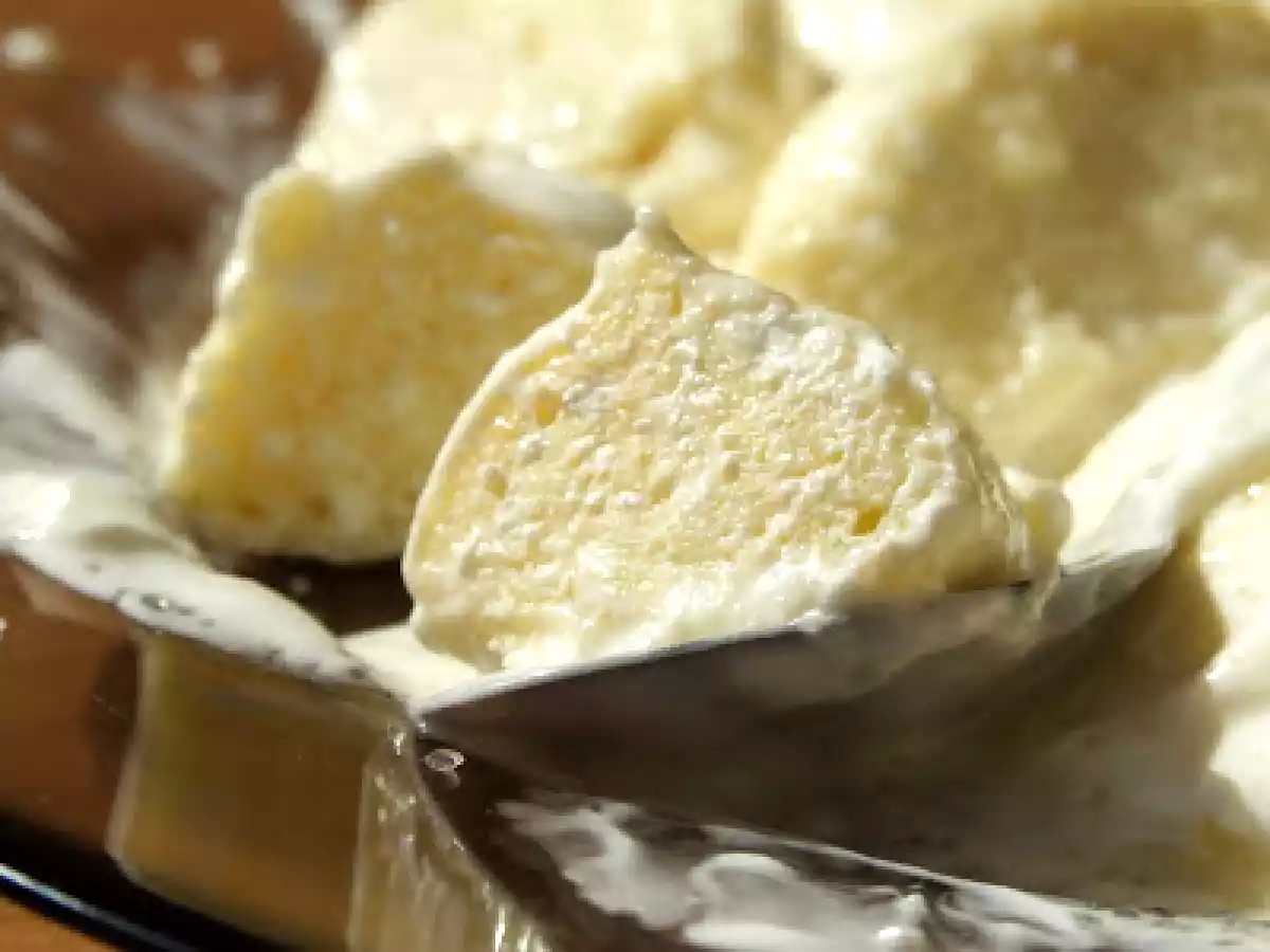 Papanasi cu branza de vaci