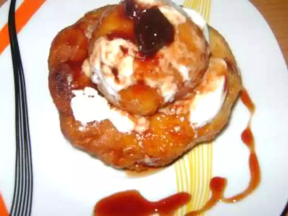 Papanasi cu dulceata si smantana - poza 3