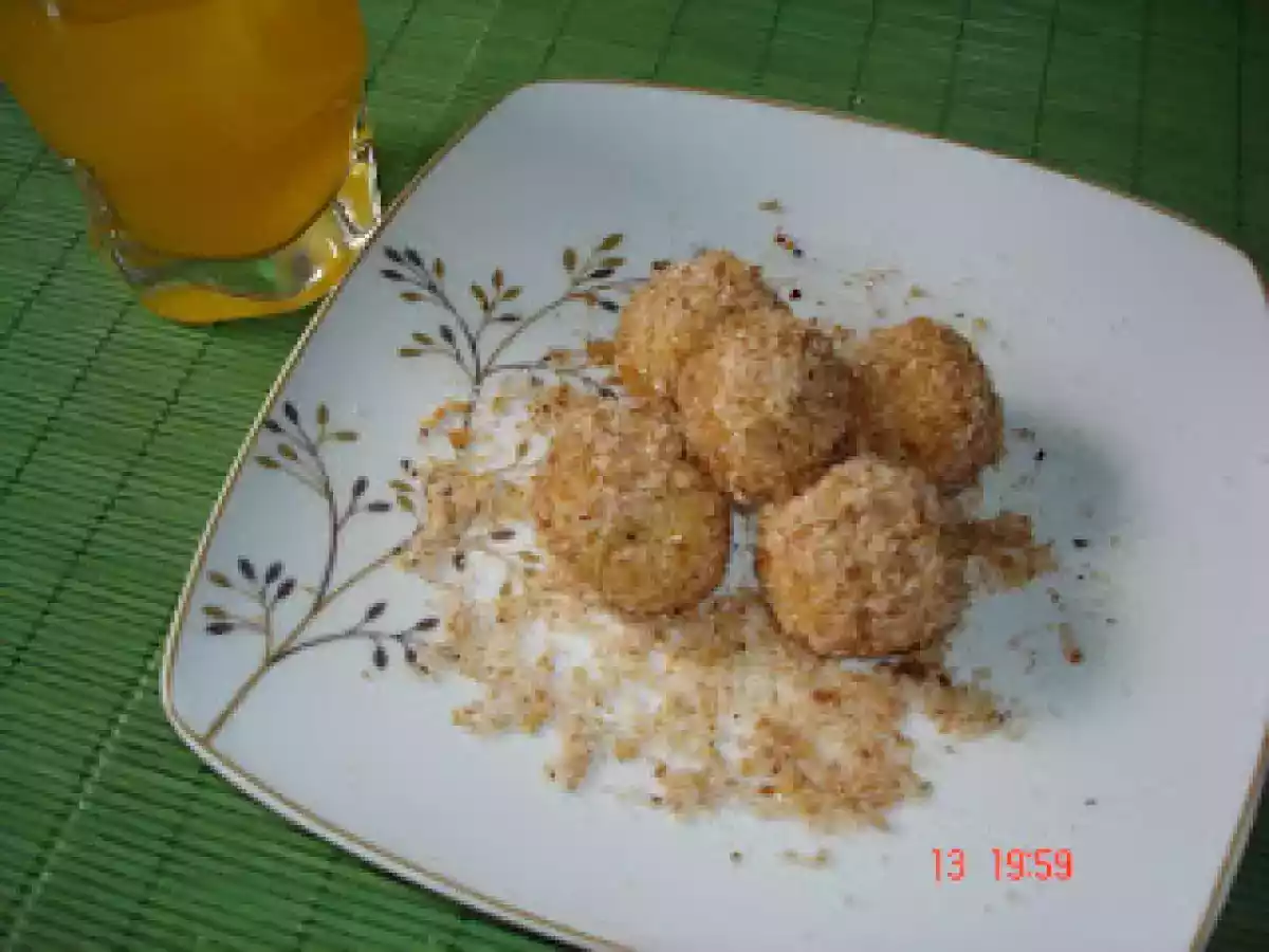 PAPANASI DIN BRANZA DE VACI CU GRIS