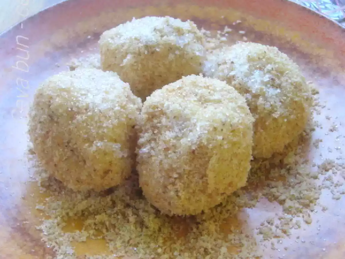 Papanasi fierti cu pesmet - poza 2