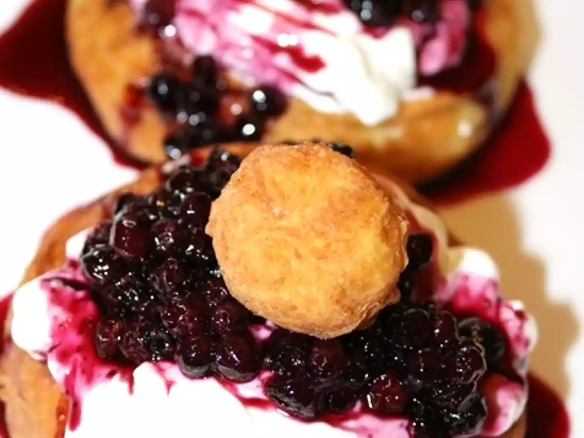 Papanasi prajiti cu dulceata - poza 2