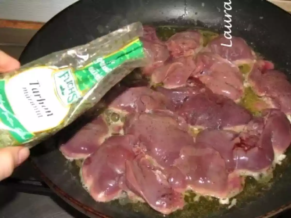 Parfait de ficat de pui cu stafide si vin dulce - poza 2