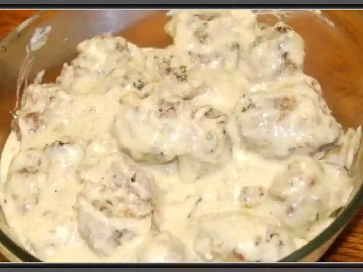 Parjoale in sos alb - poza 7