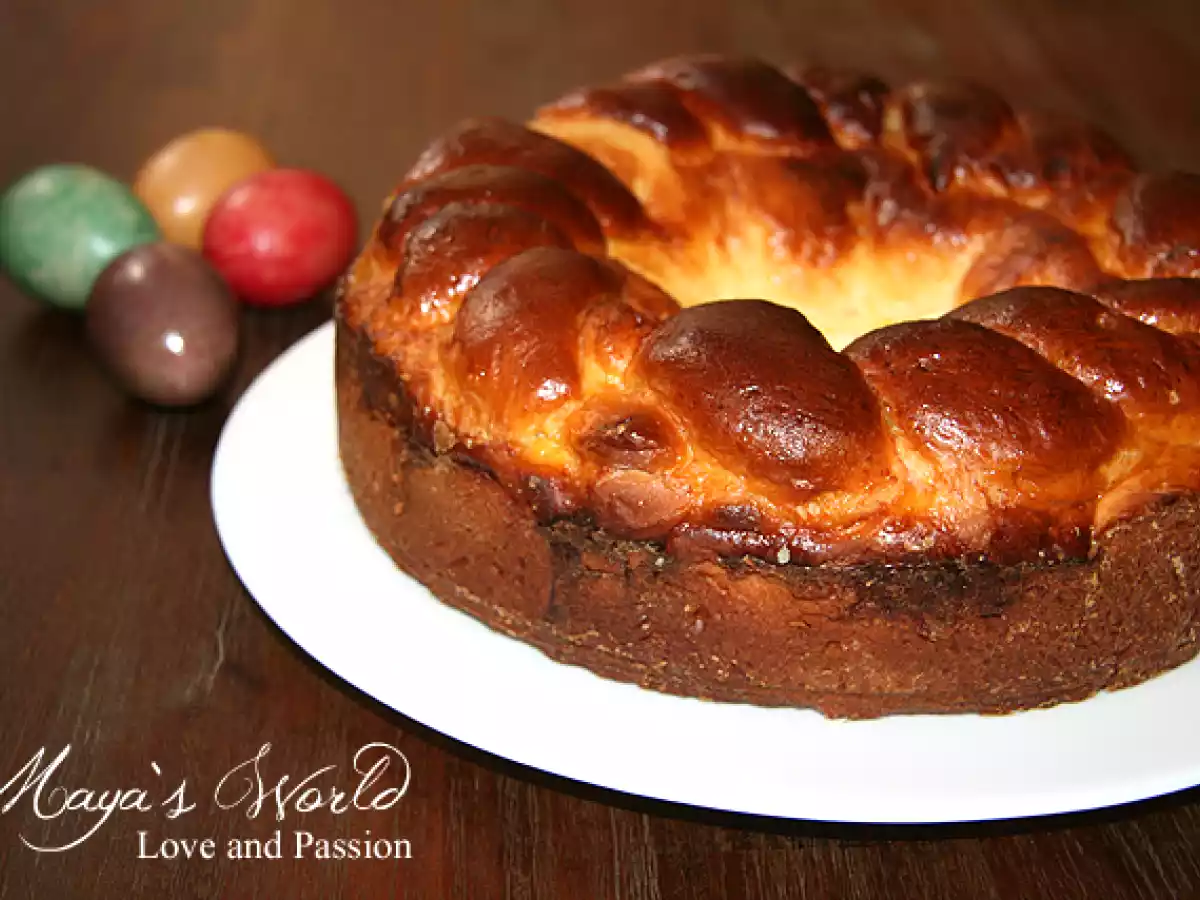 Pasca cu brînza dulce si stafide