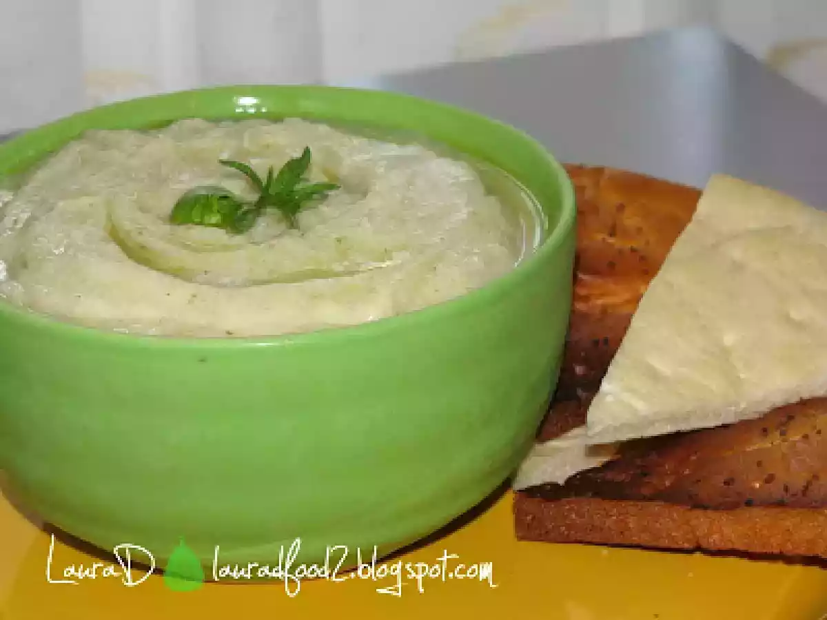 Pasta de vinete coapte cu paine prajita - poza 2