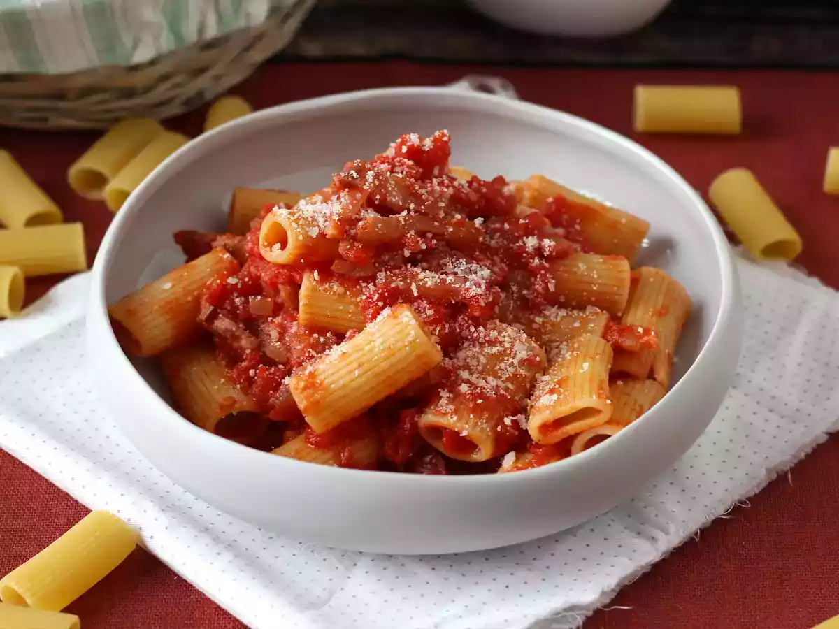 Paste Amatriciana, rețeta tradițională pas cu pas