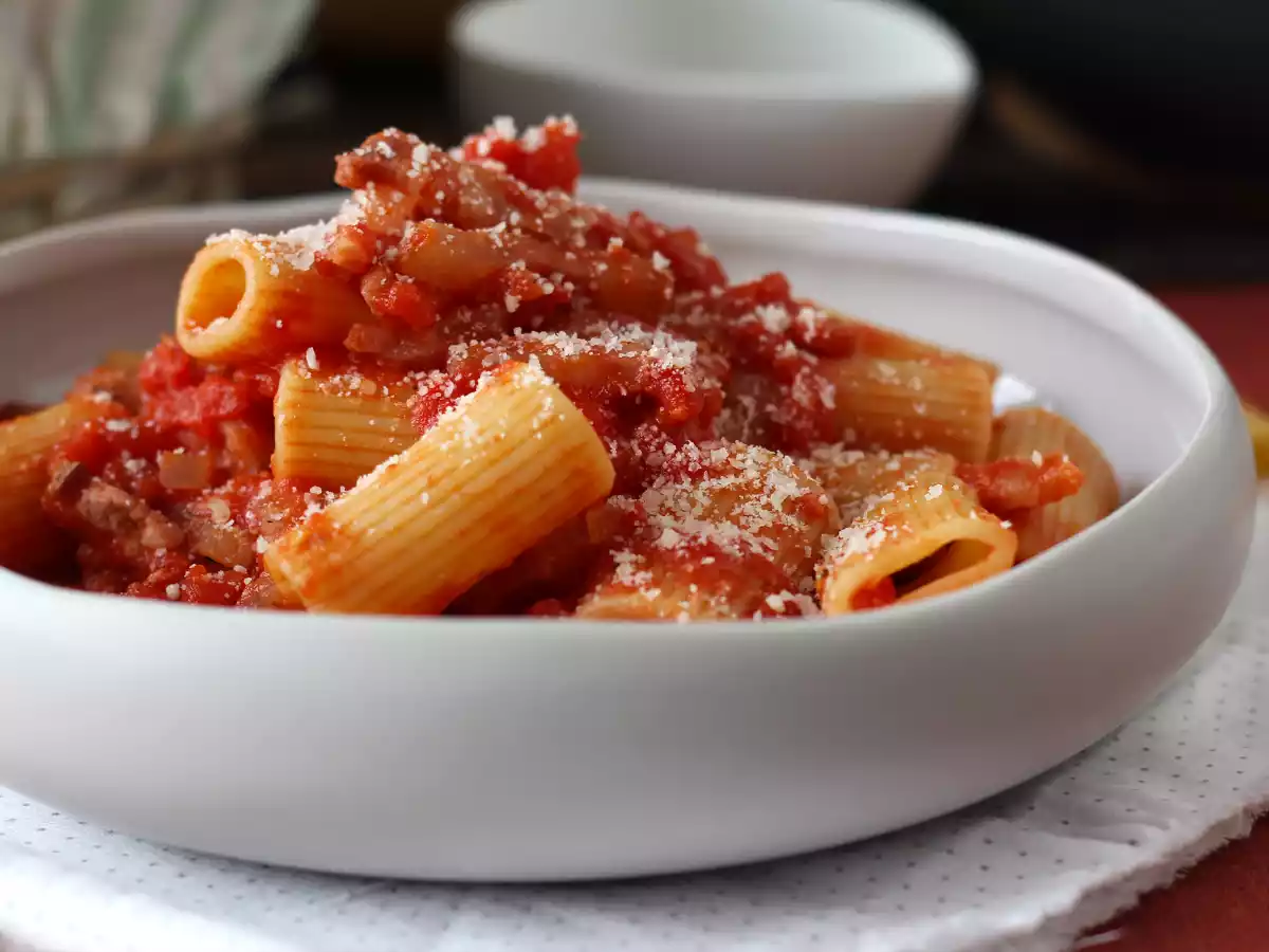 Paste Amatriciana, rețeta tradițională pas cu pas - poza 2