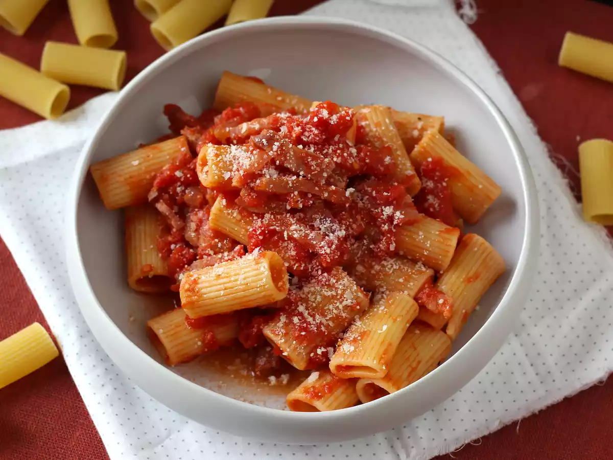 Paste Amatriciana, rețeta tradițională pas cu pas - poza 3