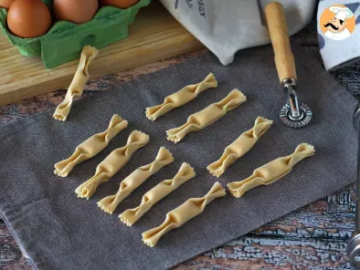 Paste Caramelle, ravioli în formă de bomboane, umplutute cu dovleac și ricotta