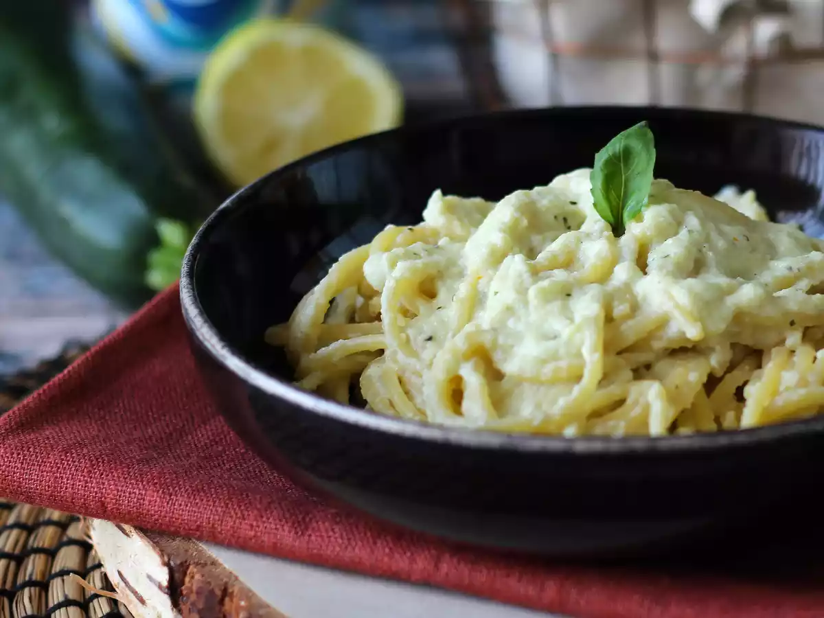 Paste cremoase cu dovlecei și iaurt grecesc - poza 3