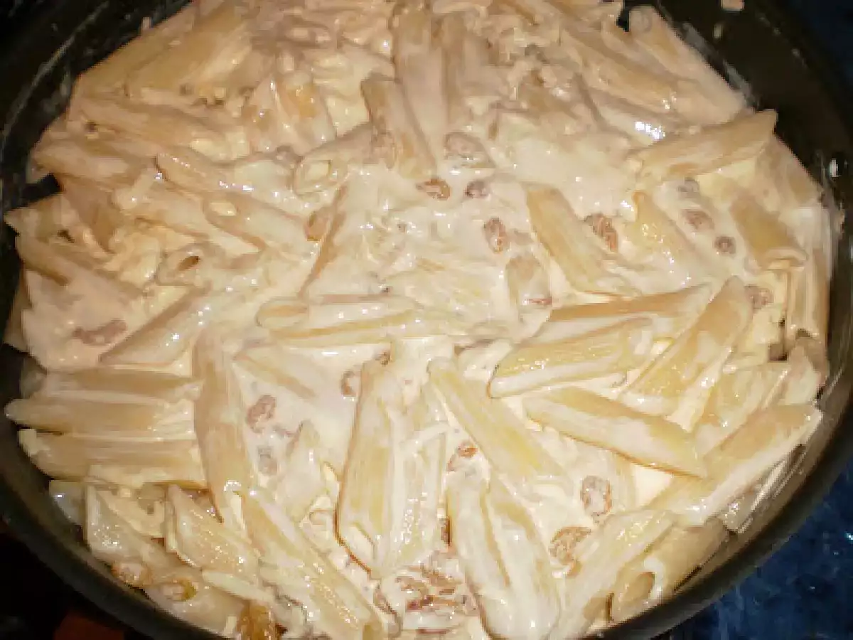 Paste cu branza si stafide - poza 3