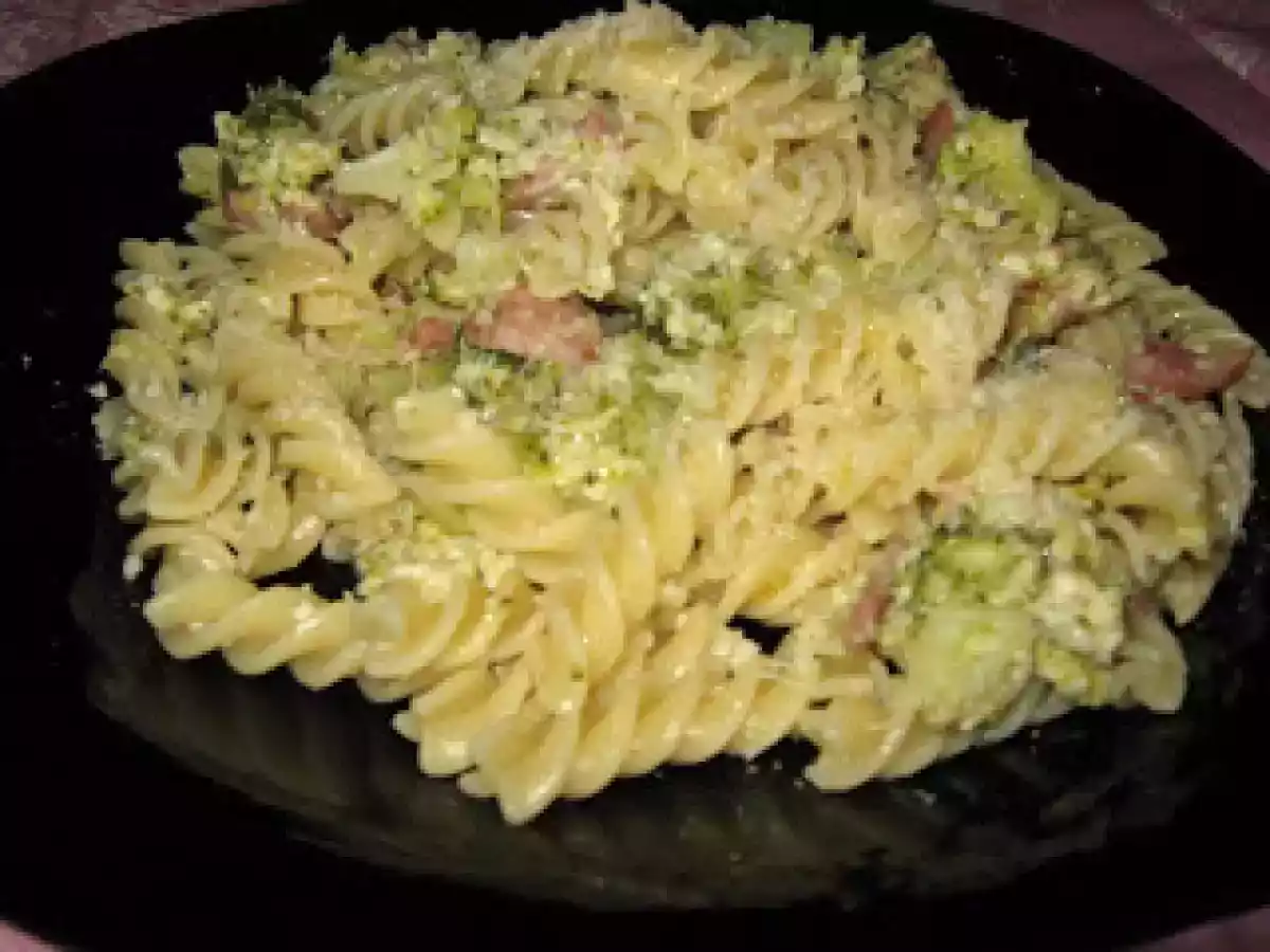 Paste cu broccoli